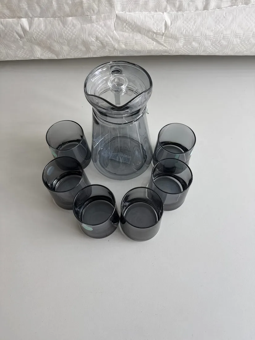 Wasserkrug Set 1,5L + 6 Gläser Kunststoff BPA-frei Kanne Geschirr Garten