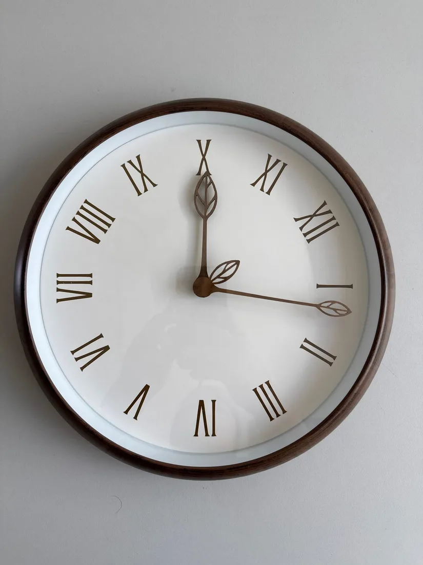 Wanduhr 30cm Römische Ziffern Walnuss Holz Lautlos Wohnzimmer Esszimmer Klassik