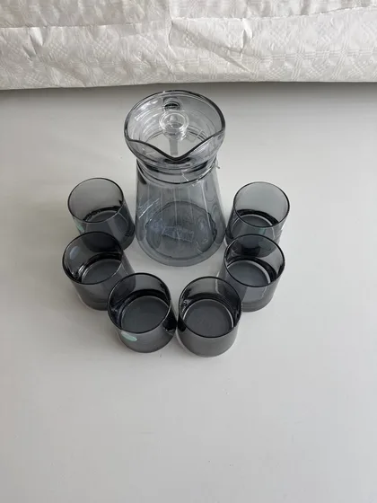 Wasserkrug Set 1,5L + 6 Gläser Kunststoff BPA-frei Kanne Geschirr Garten