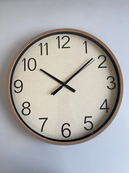 Wanduhr Groß 39cm Holzrahmen Leinen Optik Lautlos Wohnzimmer Modern Design