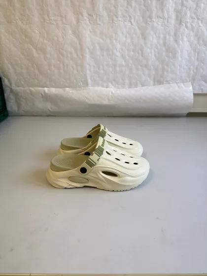 Xani Ultra Comfort Clogs EVA Hausschuhe Gartenschuhe Unisex Gr. 36-45 Grün Weiß