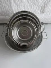 Foto 1 von Edelstahl Schalen Set 5-tlg. 23-35 cm Xani Servierschalen stapelbare Schüsseln