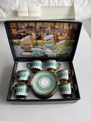 Foto 2 von Mokkatassen Set 12-tlg. 6 Espressotassen + 6 Untertassen Porzellan Grün Gold