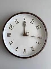Foto 1 von Wanduhr 30cm Römische Ziffern Walnuss Holz Lautlos Wohnzimmer Esszimmer Klassik