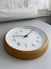Foto 4 von Wanduhr 30cm Holz Hell Modern Klassisch Lautlos Quarz Küche Büro Wohnzimmer