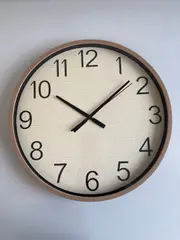 Foto 1 von Wanduhr Groß 39cm Holzrahmen Leinen Optik Lautlos Wohnzimmer Modern Design