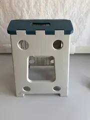 Foto 10 von Tritthocker klappbar Klapphocker Trittstufe kompakt mit Tragegriff 3 Farben