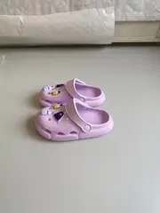 Foto 6 von Kinder Clogs Hausschuhe Badeschuhe EVA mit Charms Flieder Gartenschuhe