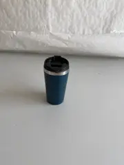 Foto 1 von Isolierflasche 420 ml Xani Edelstahl Thermosflasche auslaufsicher heiß & kalt