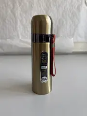 Foto 10 von Isolierflasche 500 ml Xani Edelstahl 7 x 7x23.5 cm für heiße und kalte Getränke