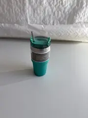 Foto 8 von Isolierbecher 600 ml Xani Edelstahl mit & ohne Strohhalm auslaufsicher 3 Farben
